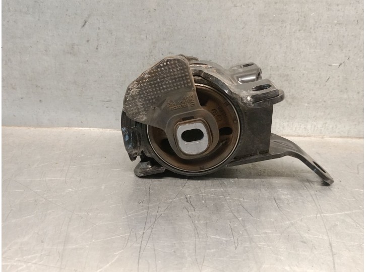 Recambio de soporte motor izquierdo para mazda cx-5 (kf) 2.0 referencia OEM IAM KB8T39070 KB8T39070 