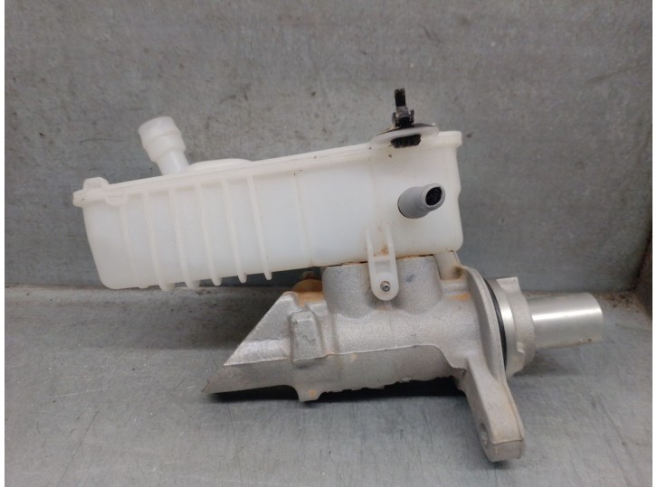 Replacement brake pump for Mercedes-Benz Citan van/minibus (W420) 1.5 110 CDi (420.623) OEM IAM reference 777131 A4