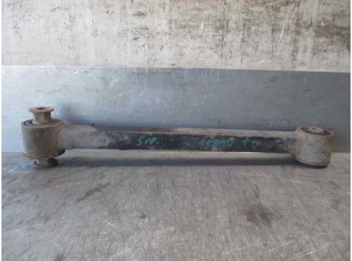 Recambio de brazo suspension superior trasero derecho para dodge nitro 2.8 crd referencia OEM IAM 52125321AA  