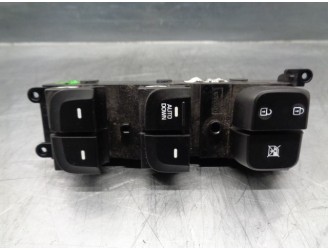Recambio de mando elevalunas delantero izquierdo para hyundai i10 1.0 cat referencia OEM IAM 93570B4010 299122843 299122840