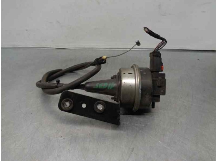 Replacement vacuum pump for Chrysler Sebring saloon (JR41) 2.7 cat OEM IAM reference 04591418AD 