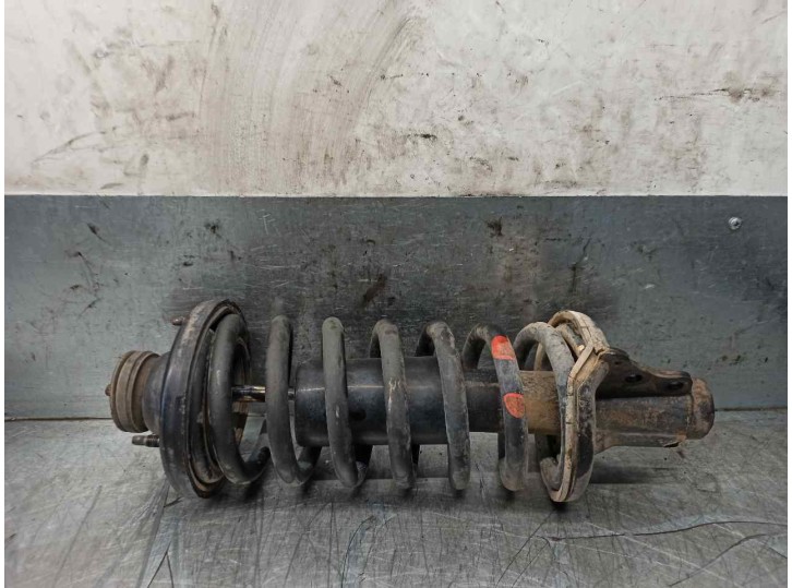 Replacement front left shock absorber for Kia Sportage 2.0 cat OEM IAM reference K01134710 