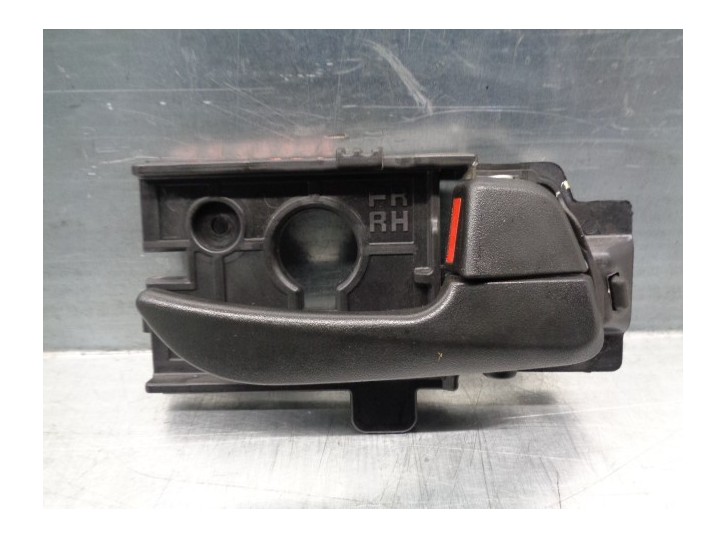 Recambio de maneta interior delantera derecha para hyundai i10 1.0 cat referencia OEM IAM 82620B4000  5 PUERTAS