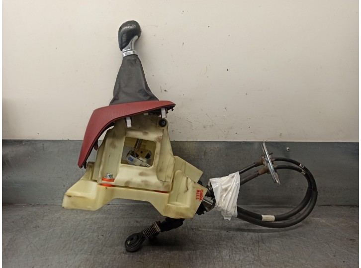 Recambio de palanca cambio para hyundai i10 1.0 cat referencia OEM IAM 43700B40204X  