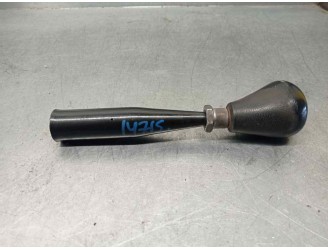 Replacement gear lever knob for Kia Sportage 2.0 CAT OEM IAM reference 