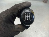 Replacement gear lever knob for Kia Sportage 2.0 CAT OEM IAM reference 