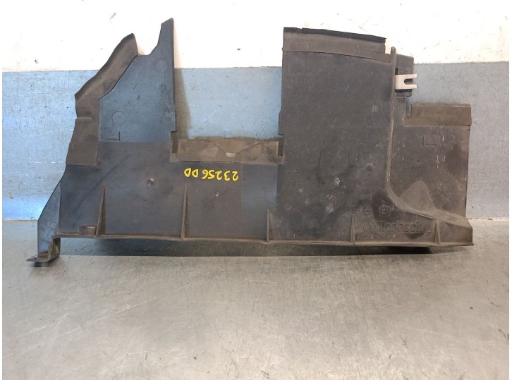 Recambio de molduras delanteras para citroën c4 coupe 1.6 16v hdi fap referencia OEM IAM 9650764080 7104JH 