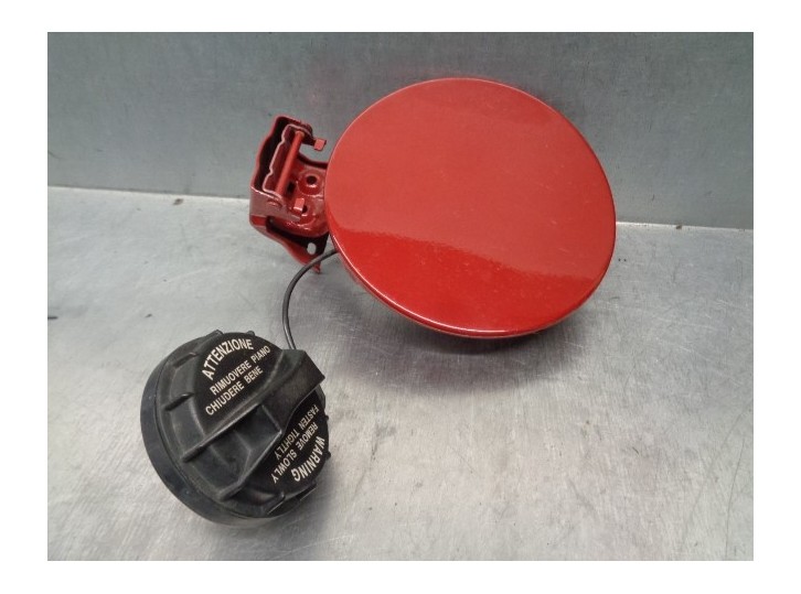 Replacement fuel filler flap for Hyundai i10 1.0 CAT OEM IAM reference 31030B9000 