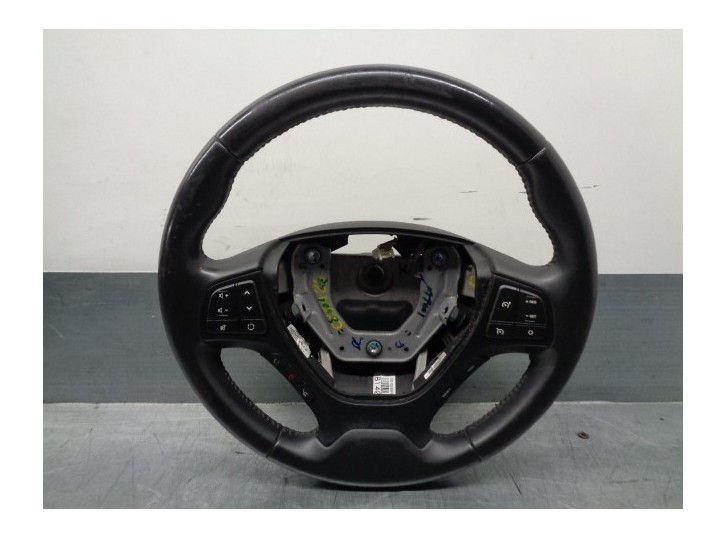 Recambio de volante para hyundai i10 1.0 cat referencia OEM IAM 56110B9140PYN 56111B9100PYN 56140B9000
