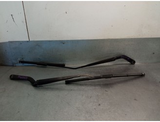 Recambio de brazo limpia delantero derecho para smart forfour hatchback (453) 0.9 (453.044, 453.053) referencia OEM IAM A4538200