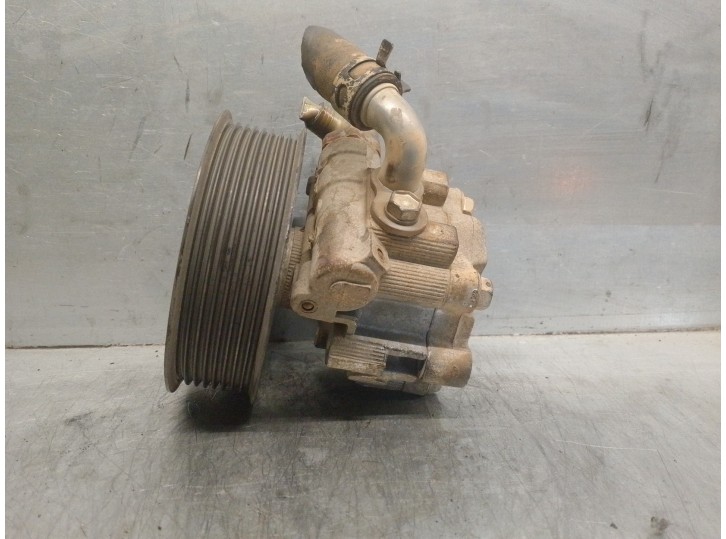 Recambio de bomba servodireccion para land rover discovery 2.7 td v6 cat referencia OEM IAM QVB500400 QVB500400 