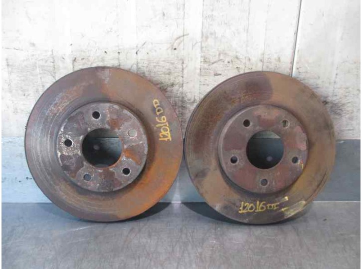 Replacement front brake disc for Nissan X-Trail (T30) 2.2 DCi diesel CAT OEM IAM reference 402063Y502 