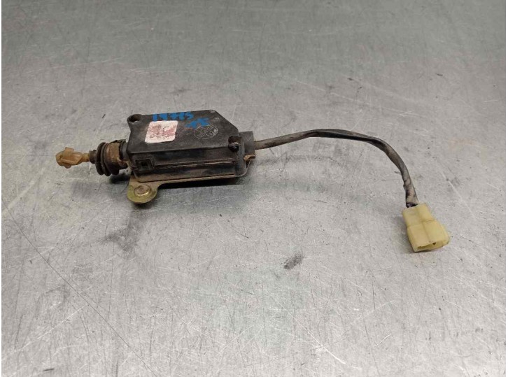 Recambio de motor cierre centralizado trasero izquierdo para kia sportage 2.0 cat referencia OEM IAM 0K01973350 2 PINES 