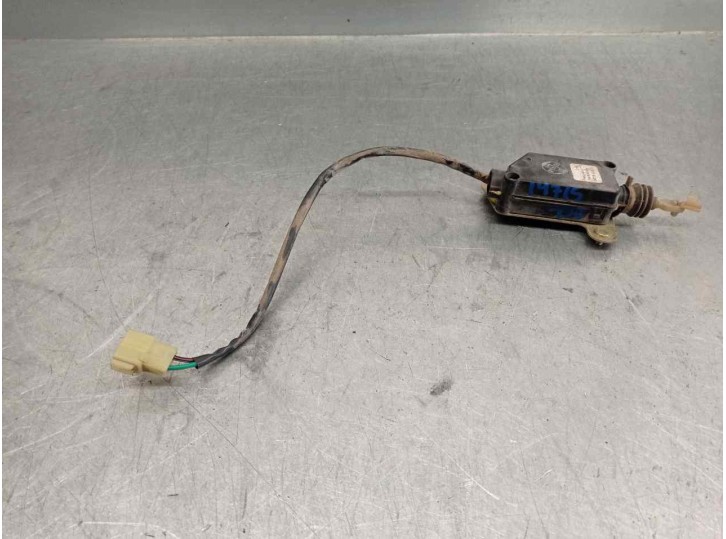 Recambio de motor cierre centralizado delantero derecho para kia sportage 2.0 cat referencia OEM IAM KK01958350 2 PINES 