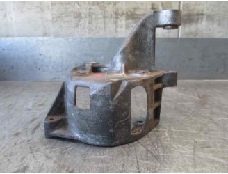 Replacement injection pump bracket for Seat Cordoba Vario (6K5) SXE OEM IAM reference 028145523E 