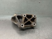 Replacement right engine mount for Land Rover Freelander I (L314) 2.0 TD4 4x4 OEM IAM reference KKU107900 