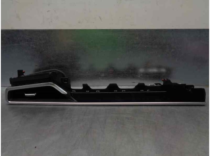 Recambio de aireador para toyota corolla (e21) referencia OEM IAM 5501102330 5566202650 