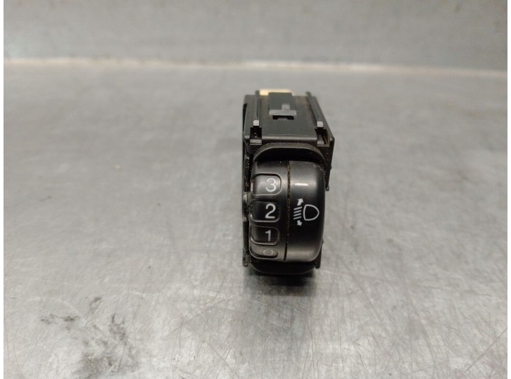 Recambio de interruptor para toyota yaris (_p1_) 1.4 d-4d (nlp10_) referencia OEM IAM 8415252050 8415252050 