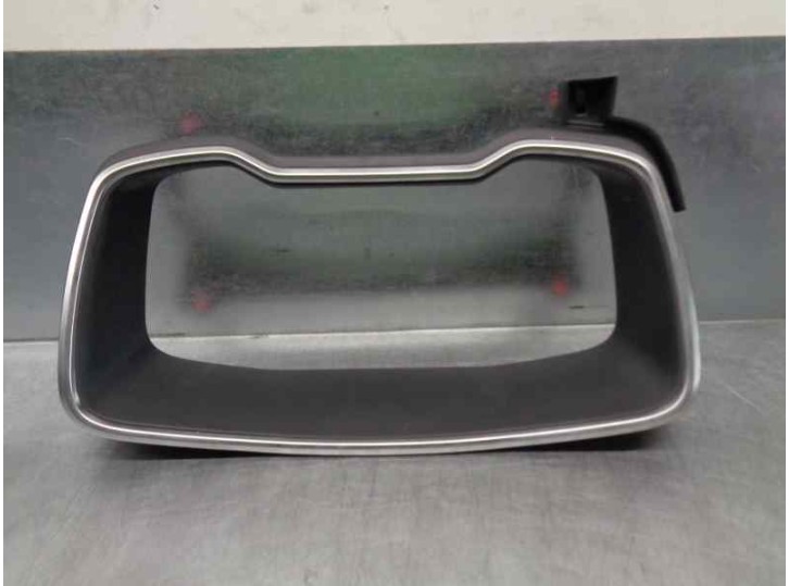 Recambio de molduras delanteras para toyota corolla (e21) referencia OEM IAM 5541002870  