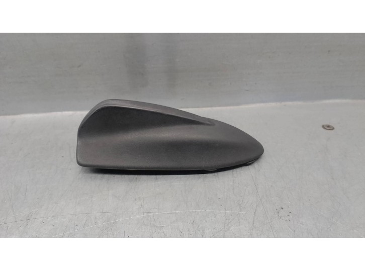 Recambio de antena para volvo c30 1.6 diesel cat referencia OEM IAM 39850858 