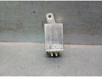 Replacement relay for Mercedes-Benz E-Class (W114/W115) Saloon 3.0 Diesel OEM IAM reference 1078200010 