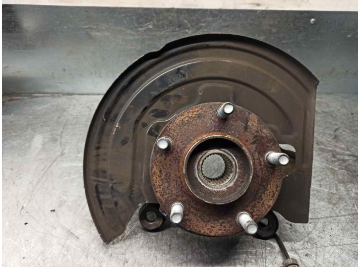 Recambio de mangueta delantera izquierda para nissan juke (f15) 1.6 16v referencia OEM IAM 400151KK0H 400151KK0A 