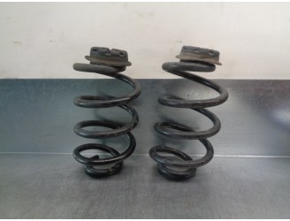 Replacement suspension spring for Nissan Juke (F15) 1.6 16V OEM IAM reference 550201KD0A 