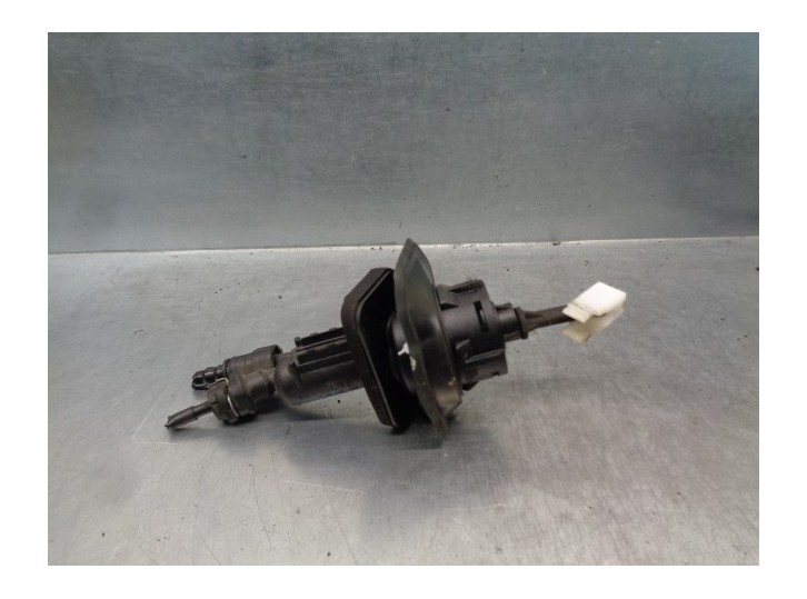 Recambio de bomba embrague para mazda 3 lim. (bl) 2.2 turbodiesel cat referencia OEM IAM 3M517A543AF 