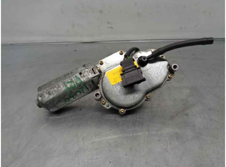 Replacement rear wiper motor for Volkswagen Golf III Sedan (1H1) 2.0 OEM IAM reference 1H6955713A 