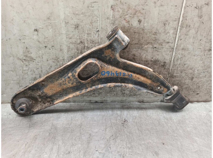 Replacement front left lower suspension arm for Fiat Uno (146) 1.1 OEM IAM reference 