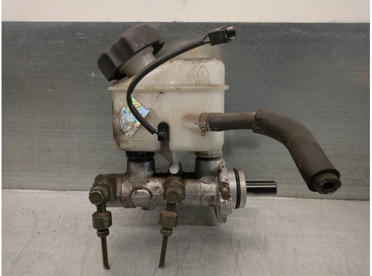 Recambio de bomba freno para kia carens 2.0 turbodiesel cat referencia OEM IAM BM111121  