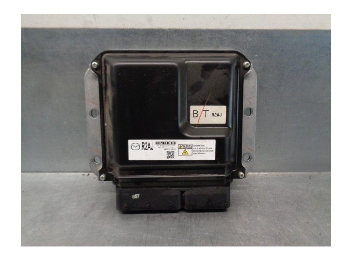 Recambio de centralita motor uce para mazda 3 lim. (bl) 2.2 turbodiesel cat referencia OEM IAM R2AJ18881H 