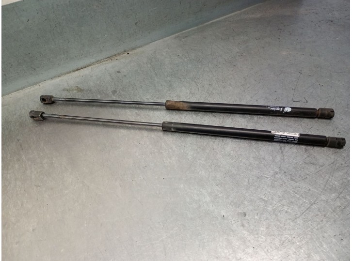 Replacement boot / tailgate struts for Honda Civic VI Aerodeck (MB, MC) 1.5 16V (MB9) OEM IAM reference 74820S1EE01 
