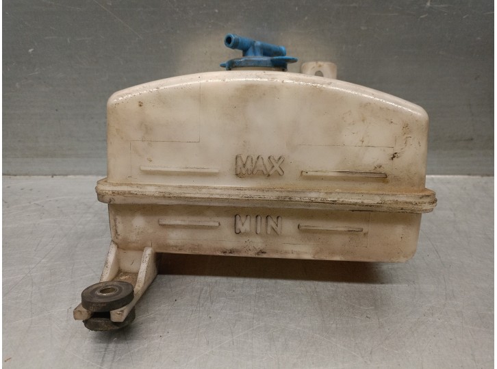 Recambio de deposito expansion para kia carens 2.0 turbodiesel cat referencia OEM IAM OK2KB15350  