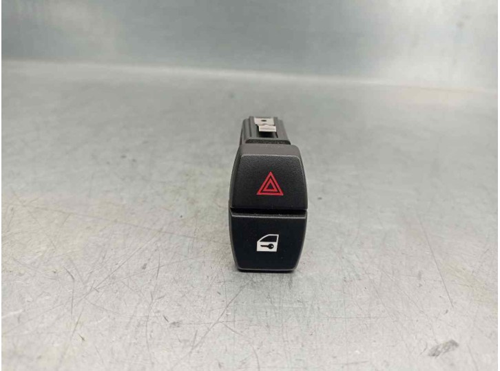 Replacement hazard warning switch for BMW 5 Series Gran Turismo (F07) 2.0 Turbodiesel OEM IAM reference 61319161896 