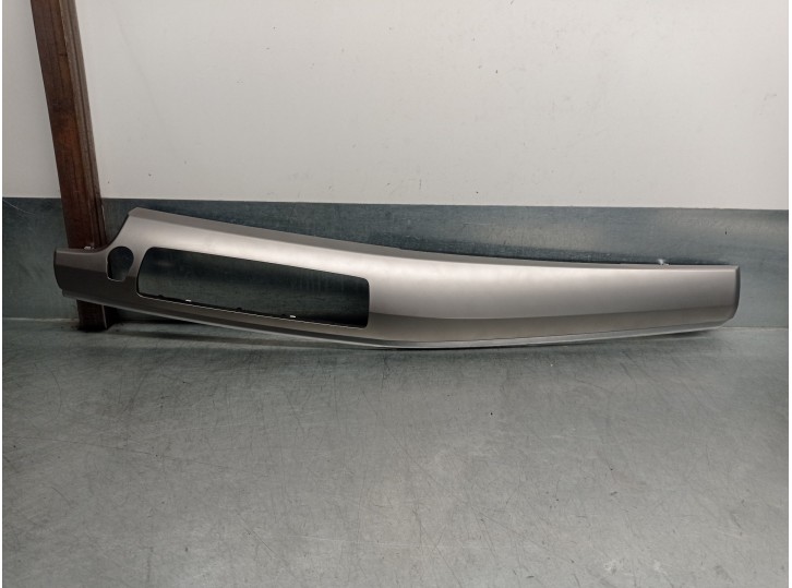 Recambio de molduras delanteras para bmw serie 5 gran turismo (f07) 2.0 turbodiesel referencia OEM IAM 8060804AI02  