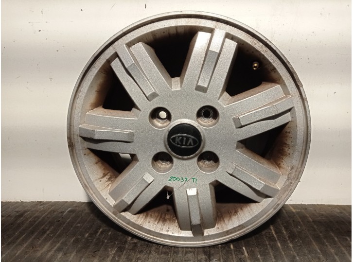 Recambio de llanta para kia carens 2.0 turbodiesel cat referencia OEM IAM K9965R66050 R1515X6JJ-45 
