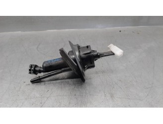 Recambio de bomba embrague para volvo c30 1.6 diesel cat referencia OEM IAM 3M547A543 