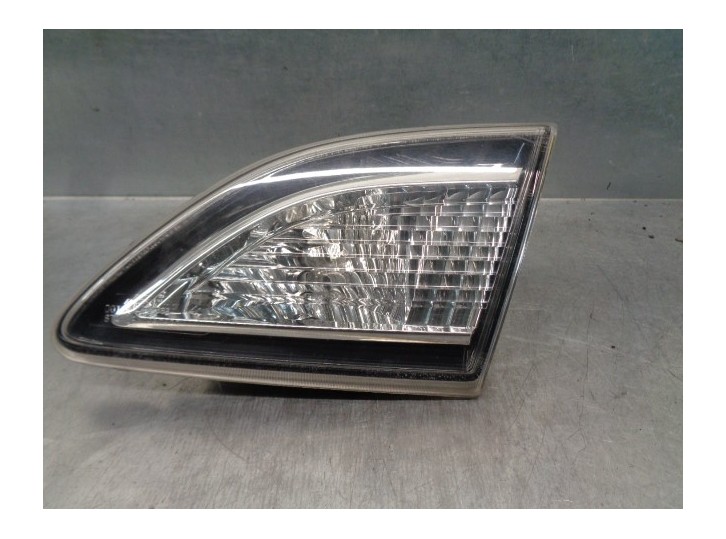 Recambio de piloto trasero derecho para mazda 3 lim. (bl) 2.2 turbodiesel cat referencia OEM IAM BBM4513F0F BBM4513F0 DE PORTON