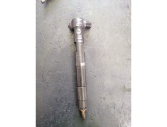 Replacement injector for Mercedes-Benz E-Class (W212) saloon 2.1 CDI cat OEM IAM reference A651700587 