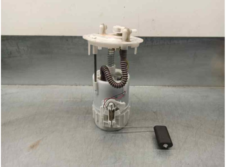 Recambio de aforador para dacia lodgy 1.6 cat referencia OEM IAM 172025758R 7610385AA RENAULT