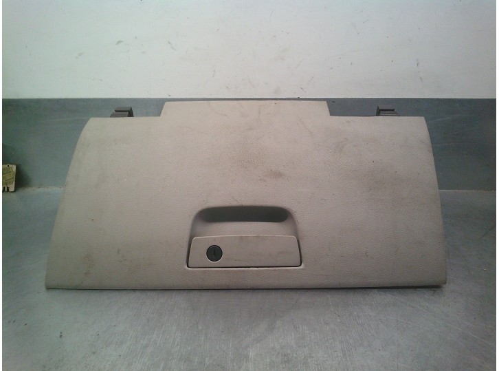 Recambio de guantera para jeep commander 3.0 crd cat referencia OEM IAM 5JY801D1AJ  