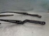 Replacement front right wiper arm for MG 400 Series (XW) OEM IAM reference 