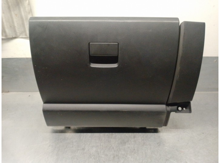 Recambio de guantera para mazda 5 berl. (cr) 2.0 diesel cat referencia OEM IAM CC2964161 