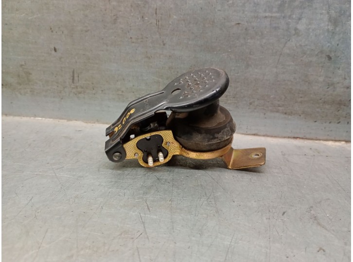 Recambio de mando limpia para mercedes-benz clase e (w114/w115) berlina 3.0 diesel referencia OEM IAM M110982  