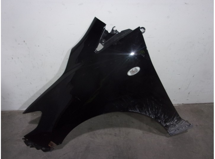 Recambio de aleta delantera izquierda para mazda 5 berl. (cr) 2.0 diesel cat referencia OEM IAM C23552211C NEGRA 