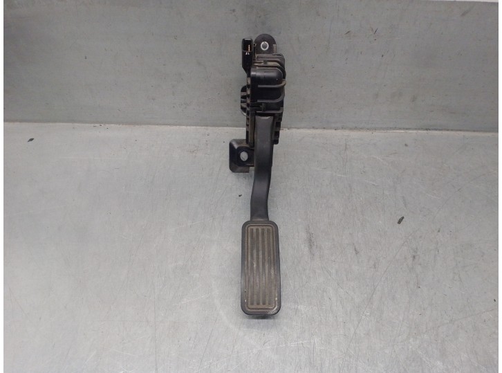 Recambio de potenciometro pedal para mazda 5 berl. (cr) 2.0 diesel cat referencia OEM IAM CC3041600 1988003480 