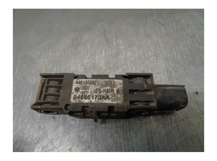 Recambio de sensor impacto para jeep commander 3.0 crd cat referencia OEM IAM 04896173AA 4461303021 BOSCH