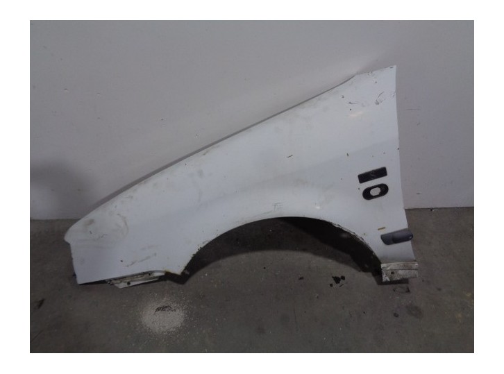 Recambio de aleta delantera izquierda para renault 19 1.9 68.5kw referencia OEM IAM BLANCA 