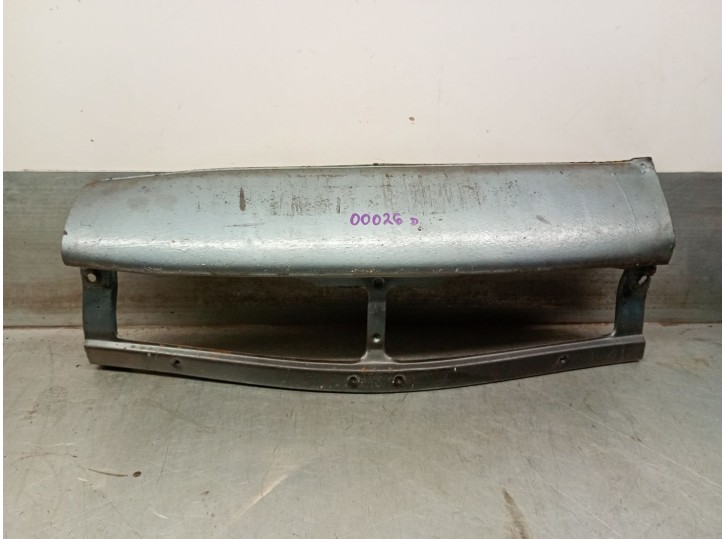 Recambio de rejilla delantera para mercedes-benz clase e (w114/w115) berlina 3.0 diesel referencia OEM IAM 1158880523  